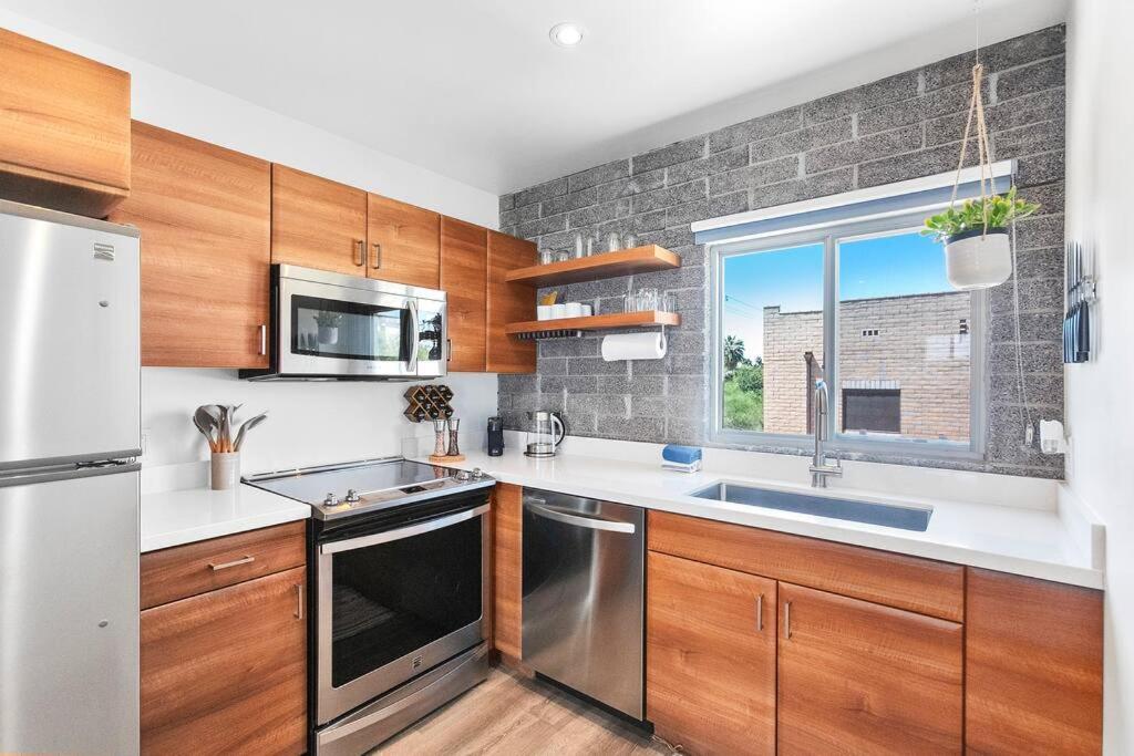 Poolside Studio In Central Dtph Location W/ Pool Финикс Екстериор снимка